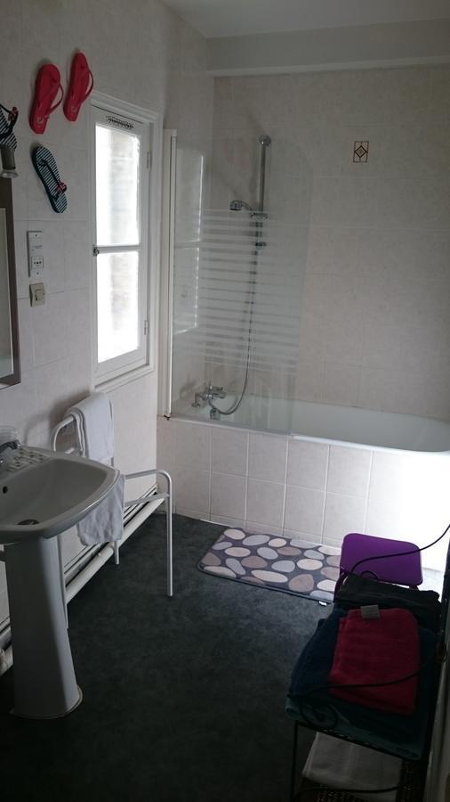 Au Georges VII Hotel Bayeux Kültér fotó