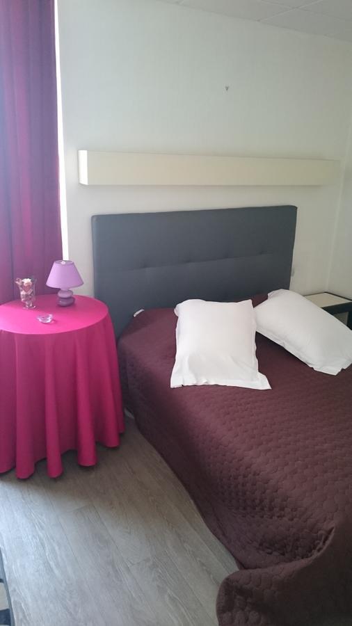 Au Georges VII Hotel Bayeux Kültér fotó